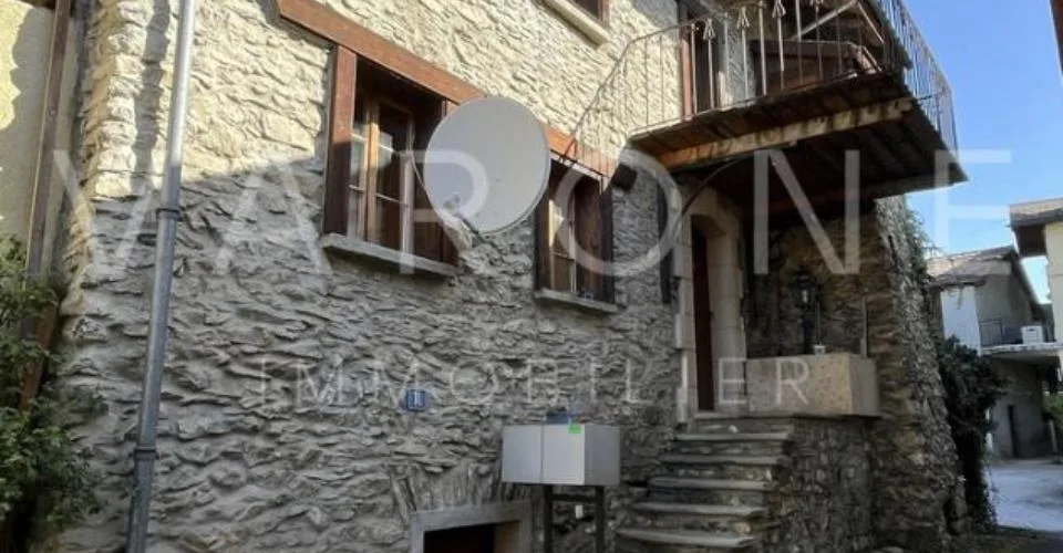 Maison villageoise de deux appartements à Roumaz-Savièse