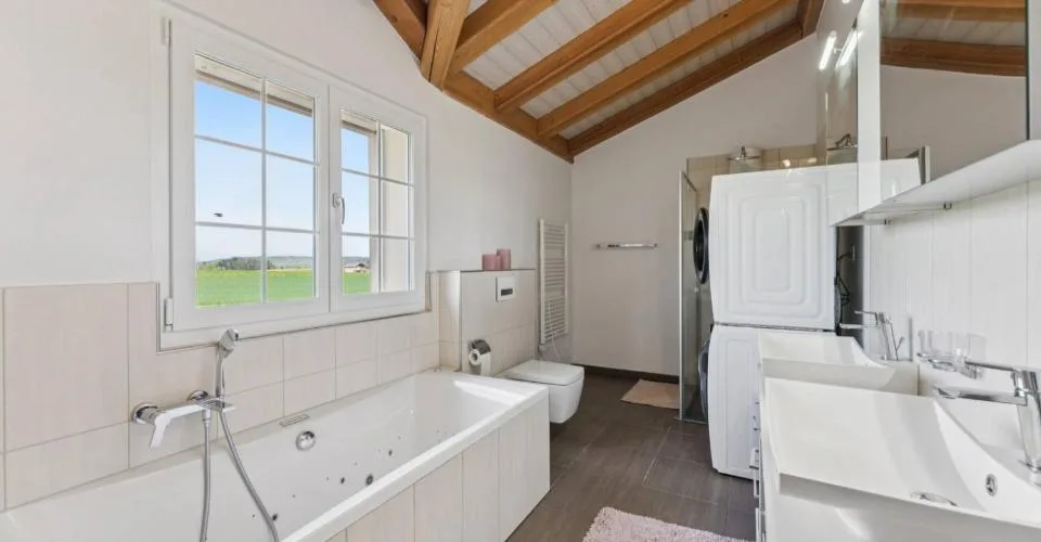 Maison d'exception à Granges-Paccot, fiscalité attractive – Foto 7 von 13