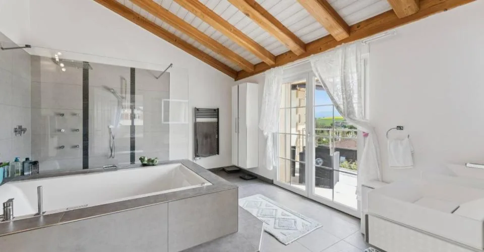 Maison d'exception à Granges-Paccot, fiscalité attractive – Foto 9 von 13