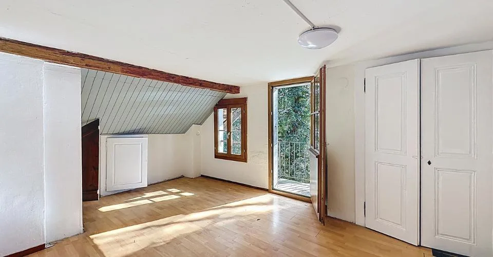 Charmante ferme de 3 appartements + annexes à rénover !