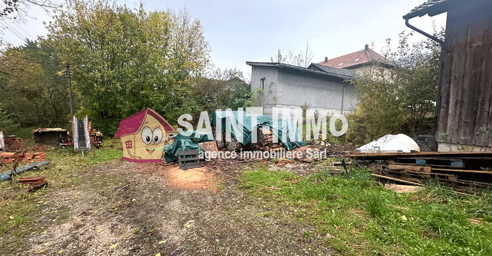 Parcelle de terrain à bâtir de 1’679 m2 avec dépendances à Malleray