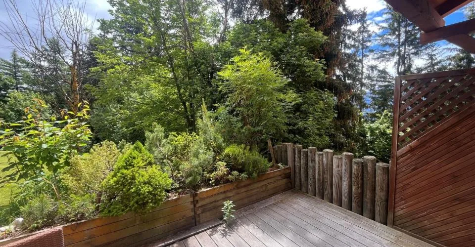 Studio rénové proche du centre de Montana avec terrasse