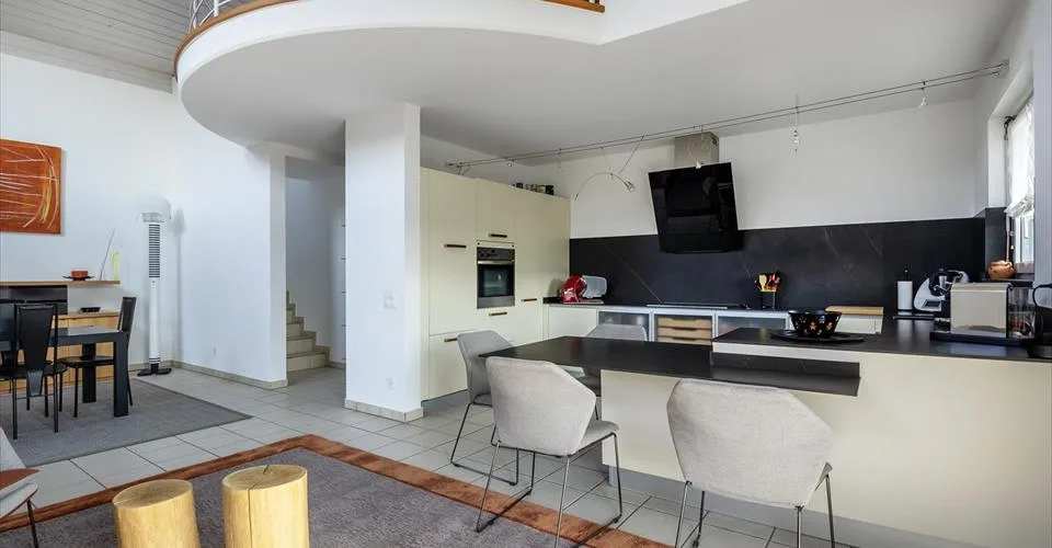 Maison jumelée 8 pièces – photo 7 sur 12