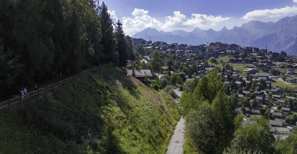 Deux terrains constructibles, libres de mandat avec accès au Bisse – photo 9 sur 12