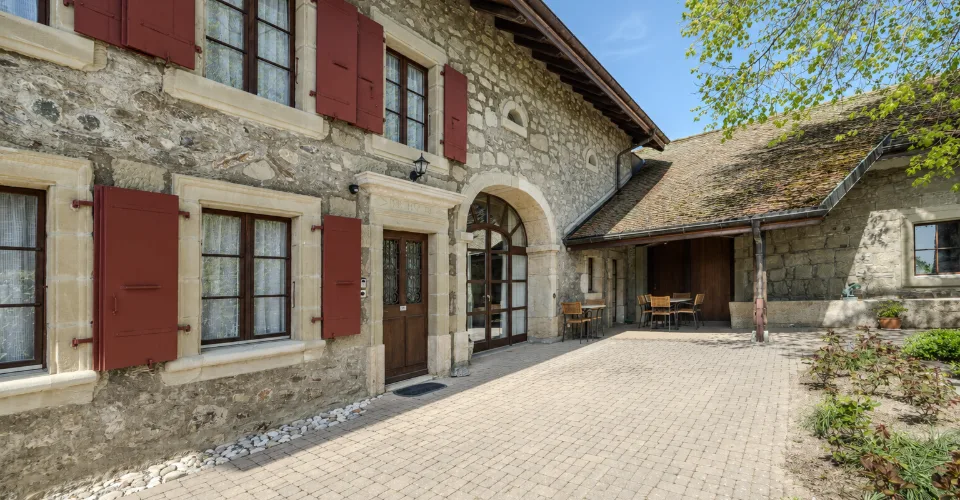 Ancienne ferme vaudoise rénovée avec potentiel