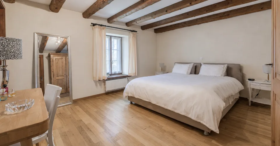 Ancienne ferme vaudoise rénovée avec potentiel