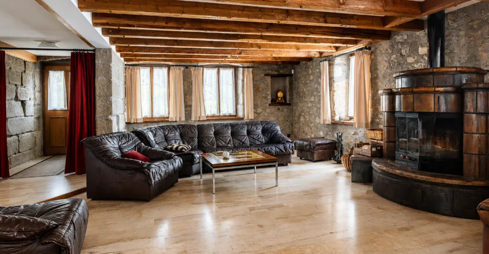 Ancienne ferme vaudoise rénovée avec potentiel