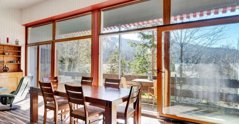 Les Savagnières, joli chalet de 4.5 pièces en pleine nature avec garage – Foto 3 von 13