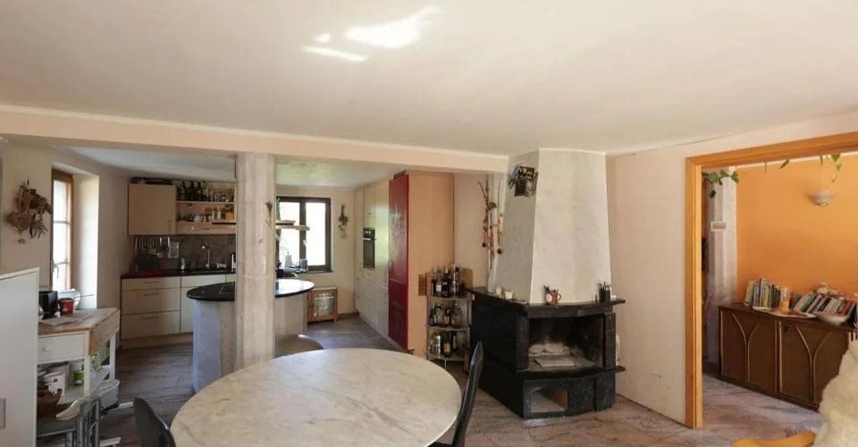En exclusivité - Maison de charme de 7.5 pièces avec parcelle de 2'000 m2 – Foto 11 von 13