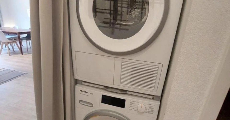 Appartement moderne de 3,5 pièces bénéficiant d'une terrasse et d'un garage