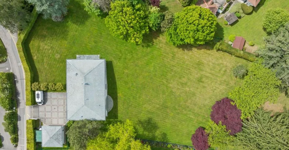 Villa au Golf - Réserve à bâtir importante – Foto 11 von 11