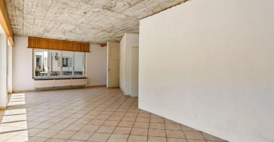 Sonceboz, maison à rénover avec grange