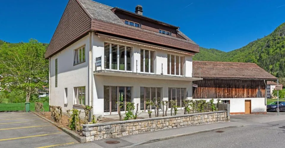 Sonceboz, maison à rénover avec grange