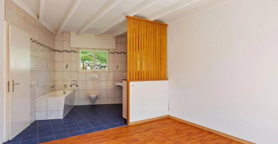 Sonceboz, maison à rénover avec grange