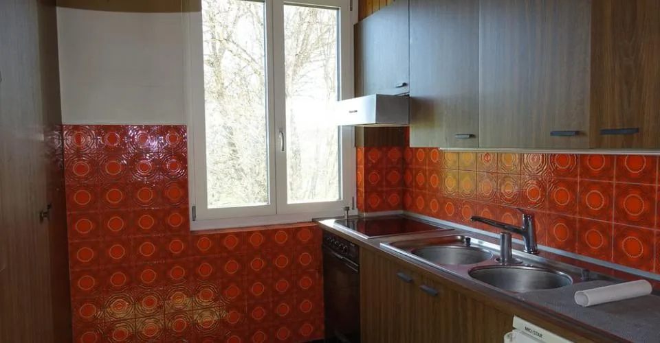 RESERVEE Les Reussilles - Maison de 6 1/2 pièces avec remise