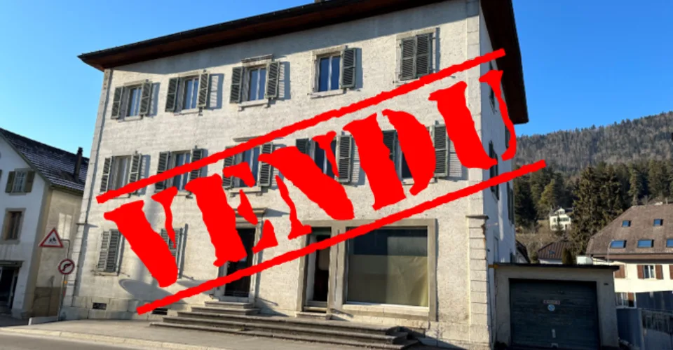 VENDU - Immeuble locatif à rénover de 3 appartements et une surface commerciale en plein coeur de Villeret – fort potentiel