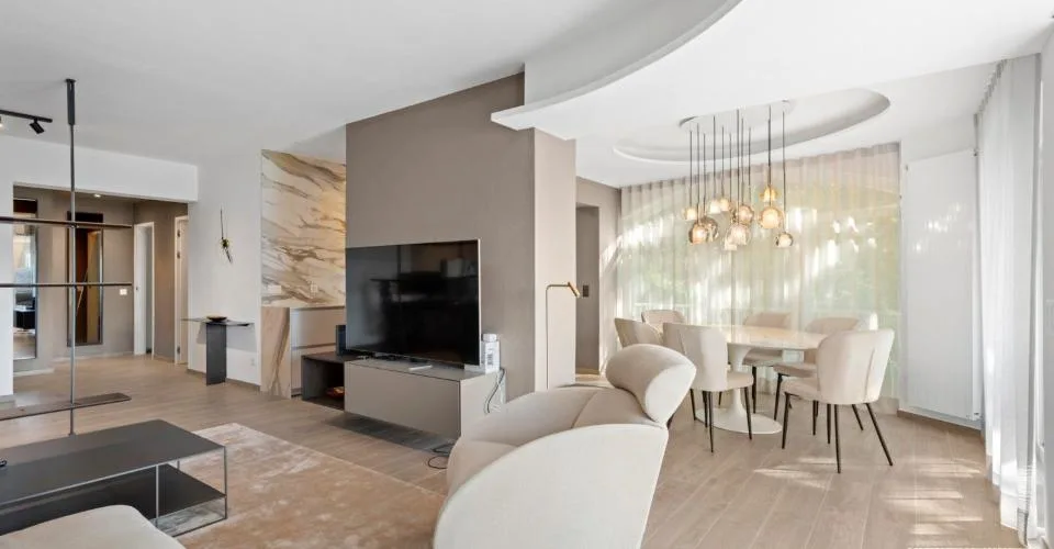 Montagnola - ESCLUSIVO 3,5 LOCALI IN VILLA DI SOLE 4 UNITÀ, UN'OASI DI DESIGN IMMERSA NEL VERDE | Montagnola - EXCLUSIVE 3.5-ROOM APARTMENT IN A VILLA WITH ONLY 4 UNITS, A DESIGN OASIS SURROUNDED BY GREENERY | Montagnola - EXKLUSIVE 3,5-ZIMMER-WOHNUNG IN