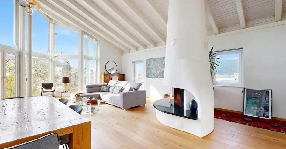 Villa d'exception avec piscine intérieure, terrasses panoramiques et é