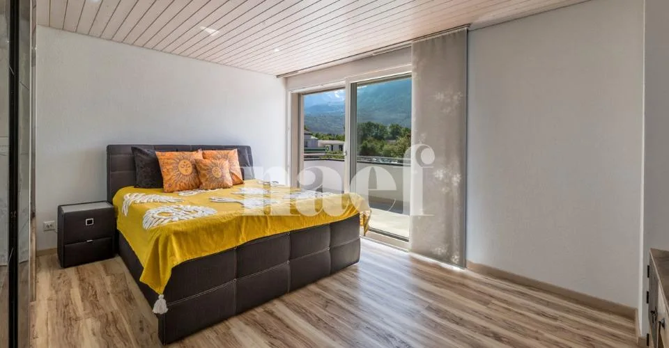 Magnifique maison individuelle de 6.5 pièces avec studio indépendant et piscine extérieure à vendre à Bex