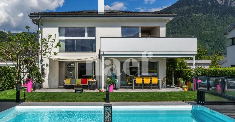 Magnifique maison individuelle de 6.5 pièces avec studio indépendant et piscine extérieure à vendre à Bex