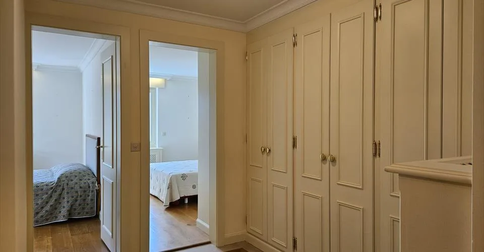 Appartement 4,5 pièces meublé avec vue imprenable sur les sommets alpins et surplombant Crans