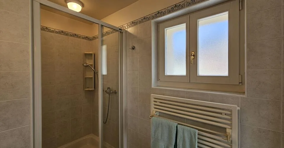 Appartement 4,5 pièces meublé avec vue imprenable sur les sommets alpins et surplombant Crans