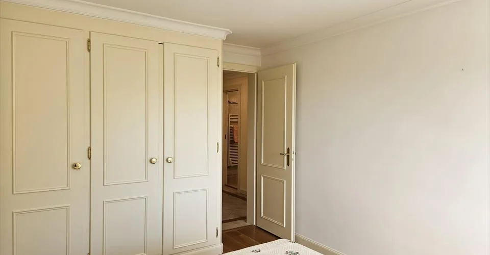 Appartement 4,5 pièces meublé avec vue imprenable sur les sommets alpins et surplombant Crans