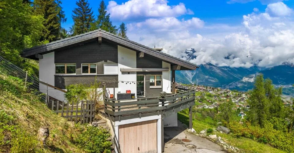 A vendre villa avec vue panoramique en résidence principale ou secondaire