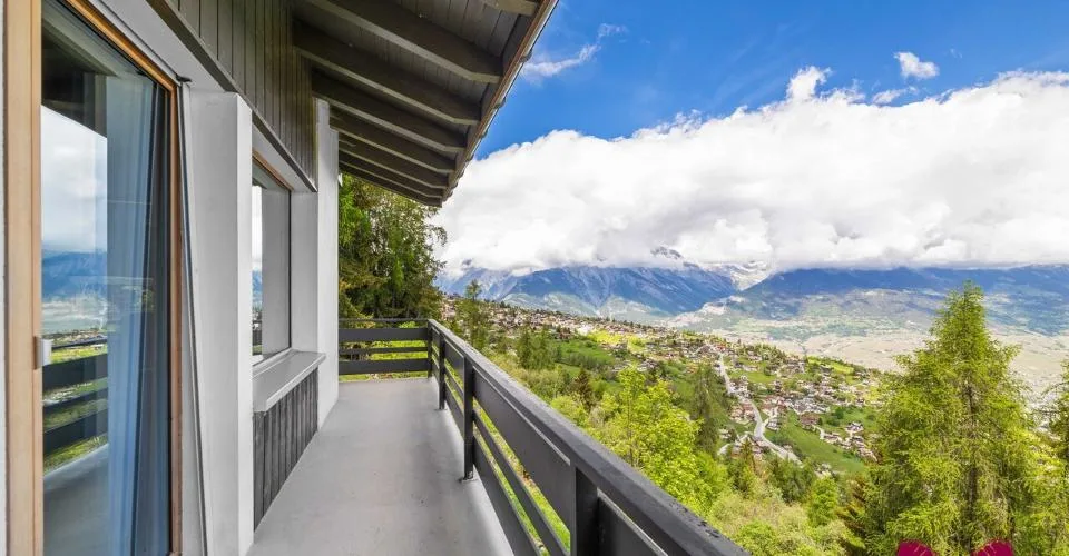 A vendre villa avec vue panoramique en résidence principale ou secondaire