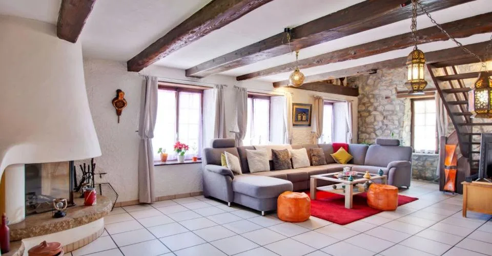 Courtelary, maison de 2 appartements, grange, jardin, places de parc – photo 5 sur 13