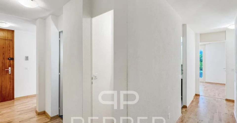Vaste appartement en rez-de-jardin au coeur de Chailly