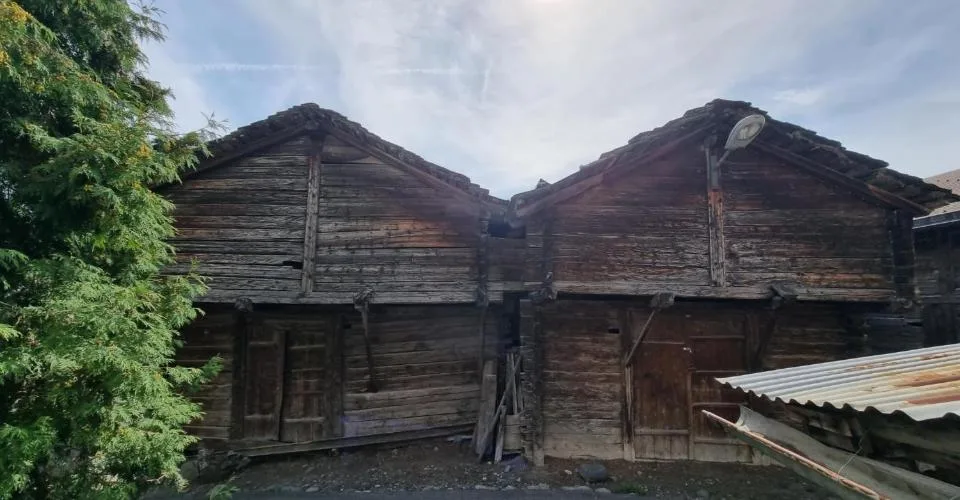 Grange "Est - 5 pièces - Fontenelle