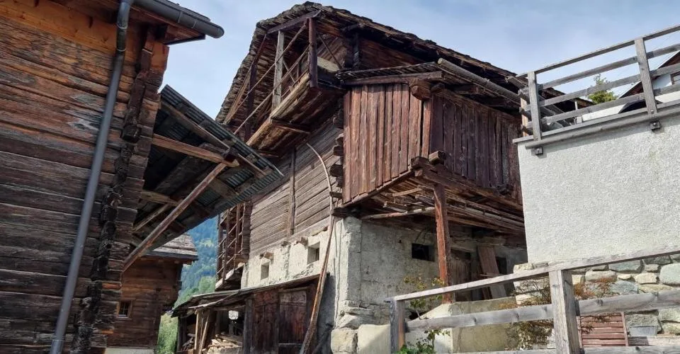 Grange "Est - 5 pièces - Fontenelle