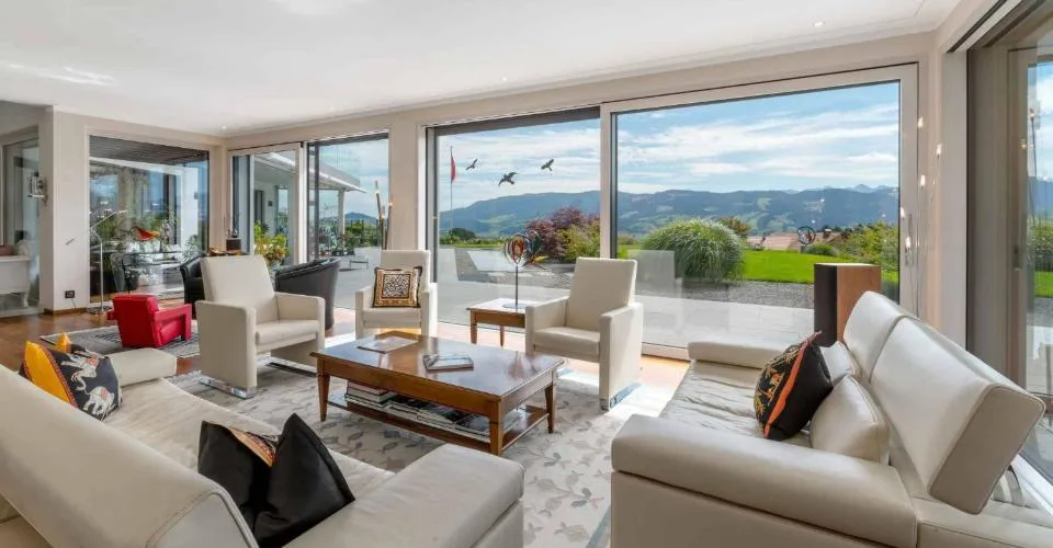 Propriété divine de 10 pièces avec vue imprenable sur les Préalpes fribourgeoises à vendre à Sorens (Gruyère). – Foto 11 von 13