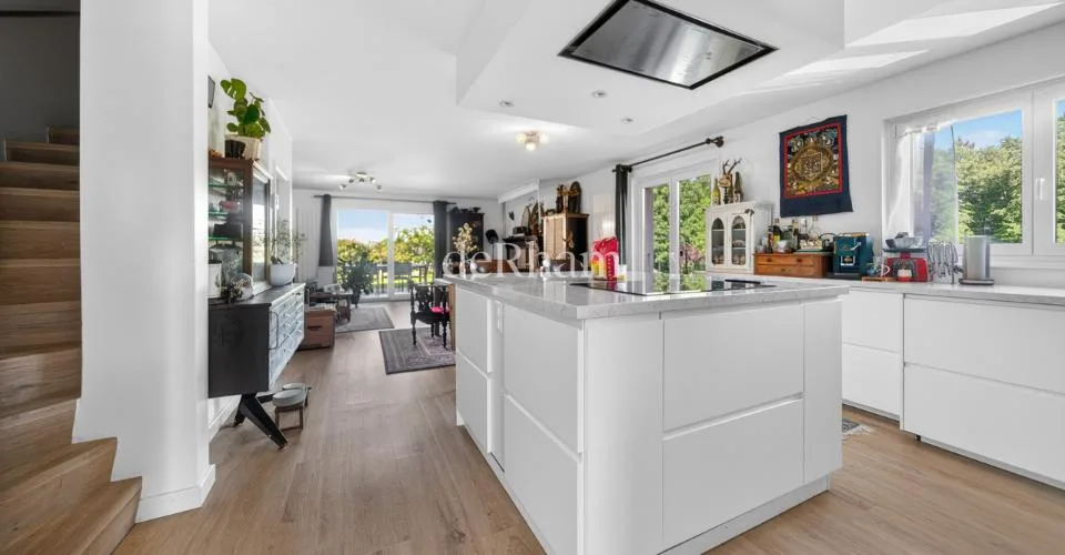 Charmante maison jumelle de 5,5 pièces avec beau jardin