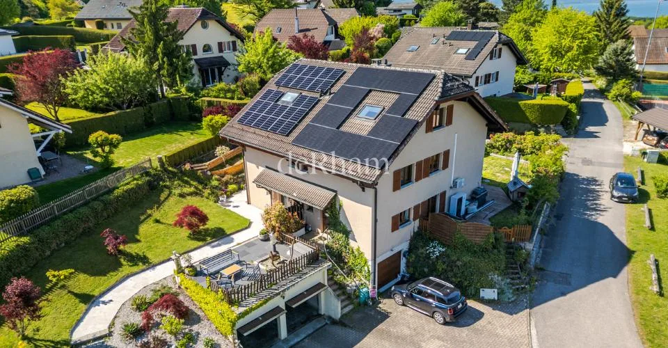 Charmante maison jumelle de 5,5 pièces avec beau jardin