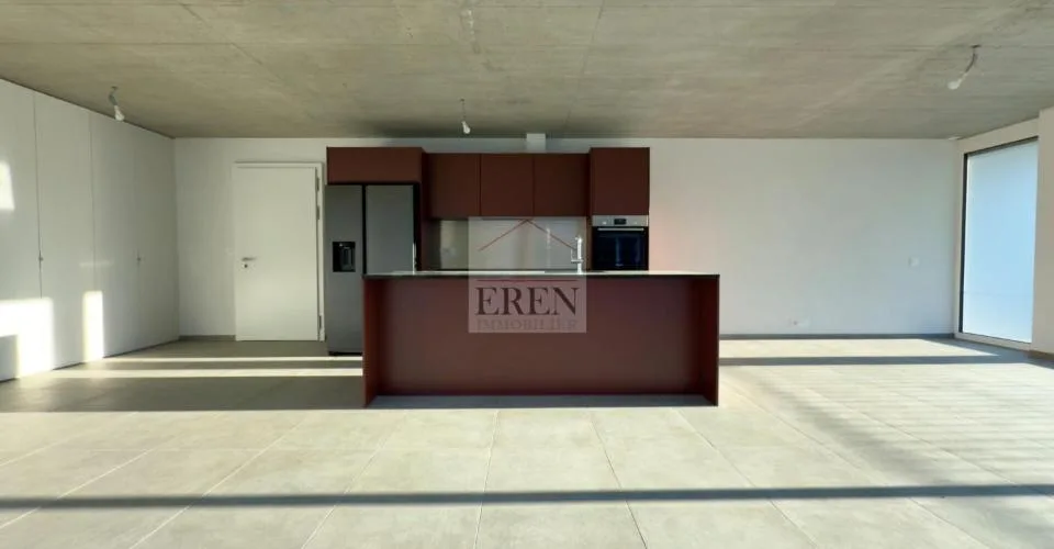 Attique panoramique 4,5 pièces entièrement vitrés avec balcon-terrasse en angle de 72m2 – foto 6 di 13