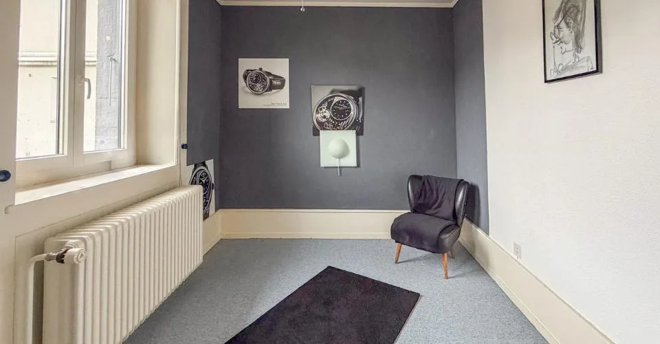 Maison de 2 logements, 1 surface commerciale et 1 garage à Ste-Croix