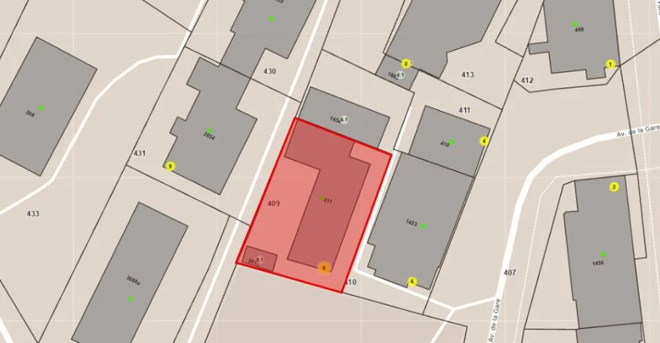 Maison de 2 logements, 1 surface commerciale et 1 garage à Ste-Croix