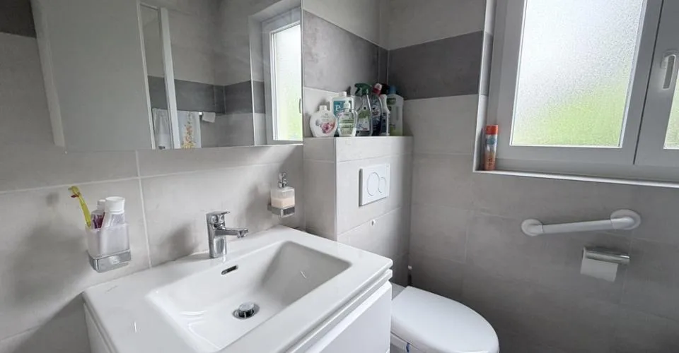 Maison familiale de 3 appartements, Courrendlin - 737000