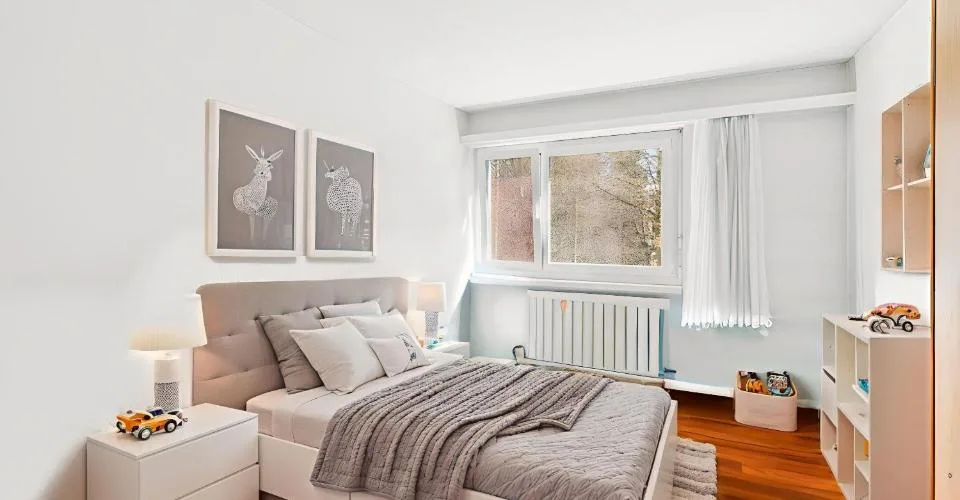 Familienfreundliches Wohnen: Renovierte 5.5-Zimmer-Wohnung in Toplage Zollikerberg. – Foto 4 von 21
