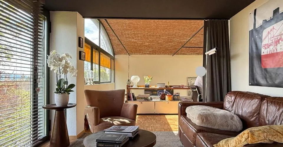 Icône architecturale des années 70 : vie de loft extravagante sur la Côte d'Or – photo 16 sur 24
