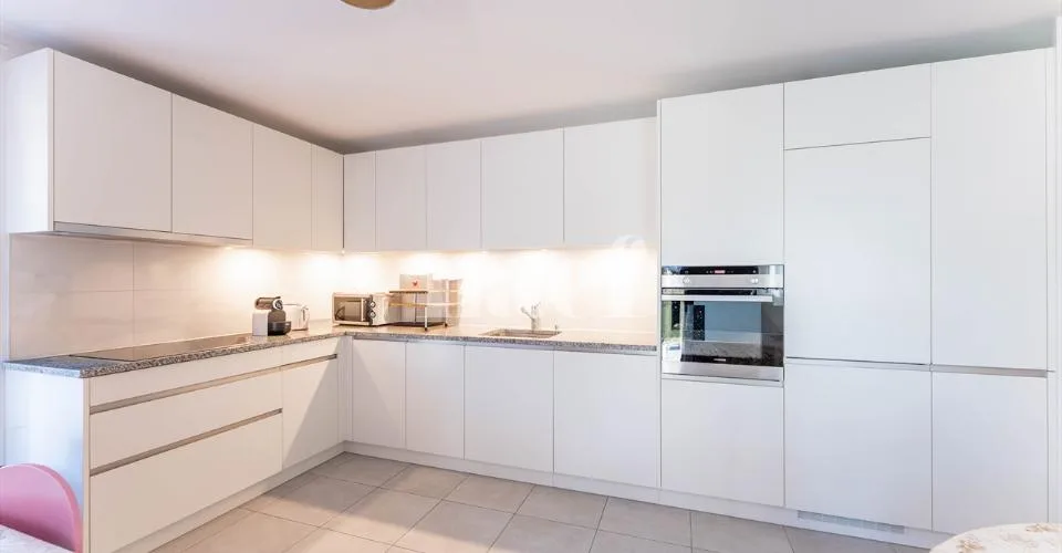 Appartamento di 4.5 locali al pianterreno con terrazza e giardino in vendita a Prez-vers-Noréaz – foto 11 di 16