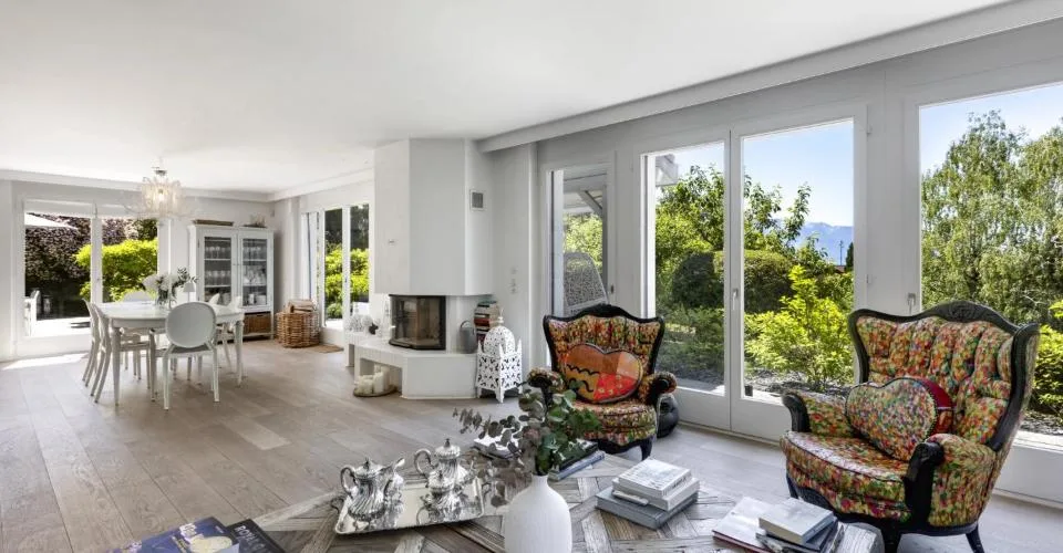 Bella proprietà di 6,5 locali in un ambiente verde con vista sul lago – foto 15 di 26