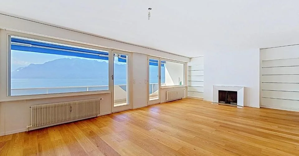 Prächtiges renoviertes Appartement mit Liegeplatz in privatem Hafen
