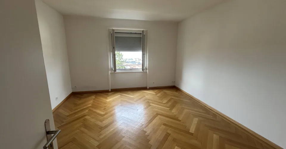 Appartement de caractère de 2,5 pièces en duplex au 4ème étage – foto 4 di 5