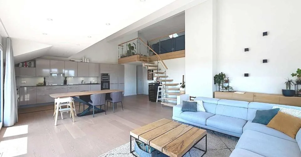 EXCLUSIVITE - Spacieux et lumineux appartement de 4,5 pièces + mezzanine