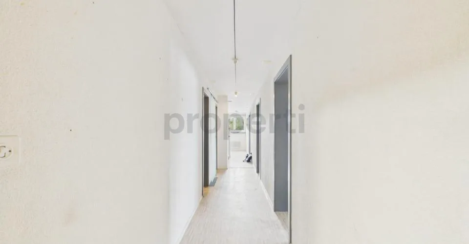 Lichtdurchflutetes Wohnen mit Balkon und Weitsicht – photo 20 sur 24