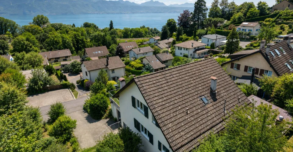 LUTRY - VILLA INDIVIDUALE CON VISTA IMPAREGGIABILE – foto 42 di 47