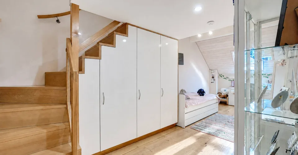 Villa mitoyenne aux volumes généreux avec studio indépendant